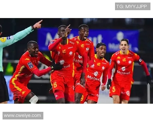 场奎维利与欧塞尔的激烈对决展现足球魅力与团队精神