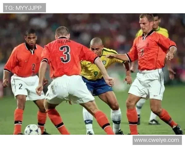 巴西足球队与墨西哥队的精彩对决揭示世界杯赛场上的激情与荣耀