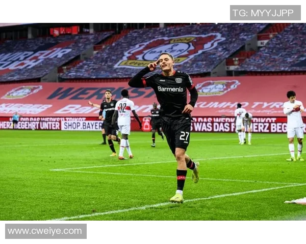 科隆主场迎战帕德博恩争夺德甲积分榜关键战役